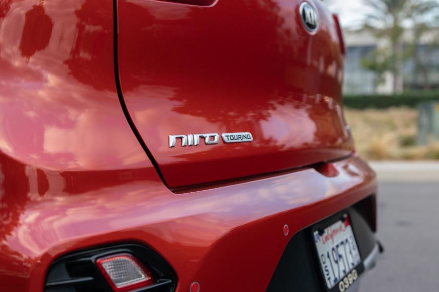 Детали экстерьера Kia Niro EcoHybrid 2020 года  (NA) (фото 39 из 63)